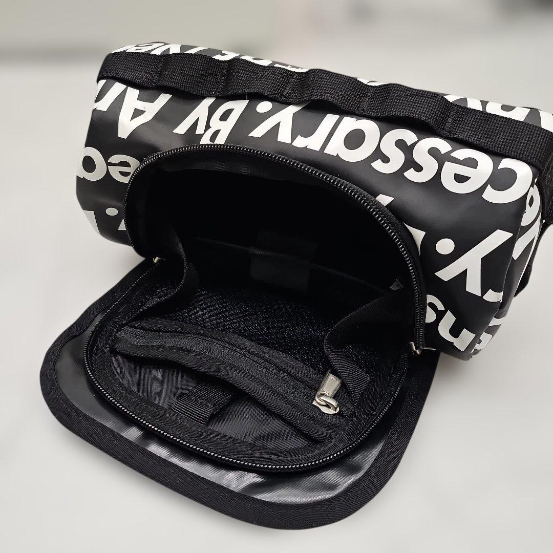 SUPREME x North Faceトラベルポーチ ブラック