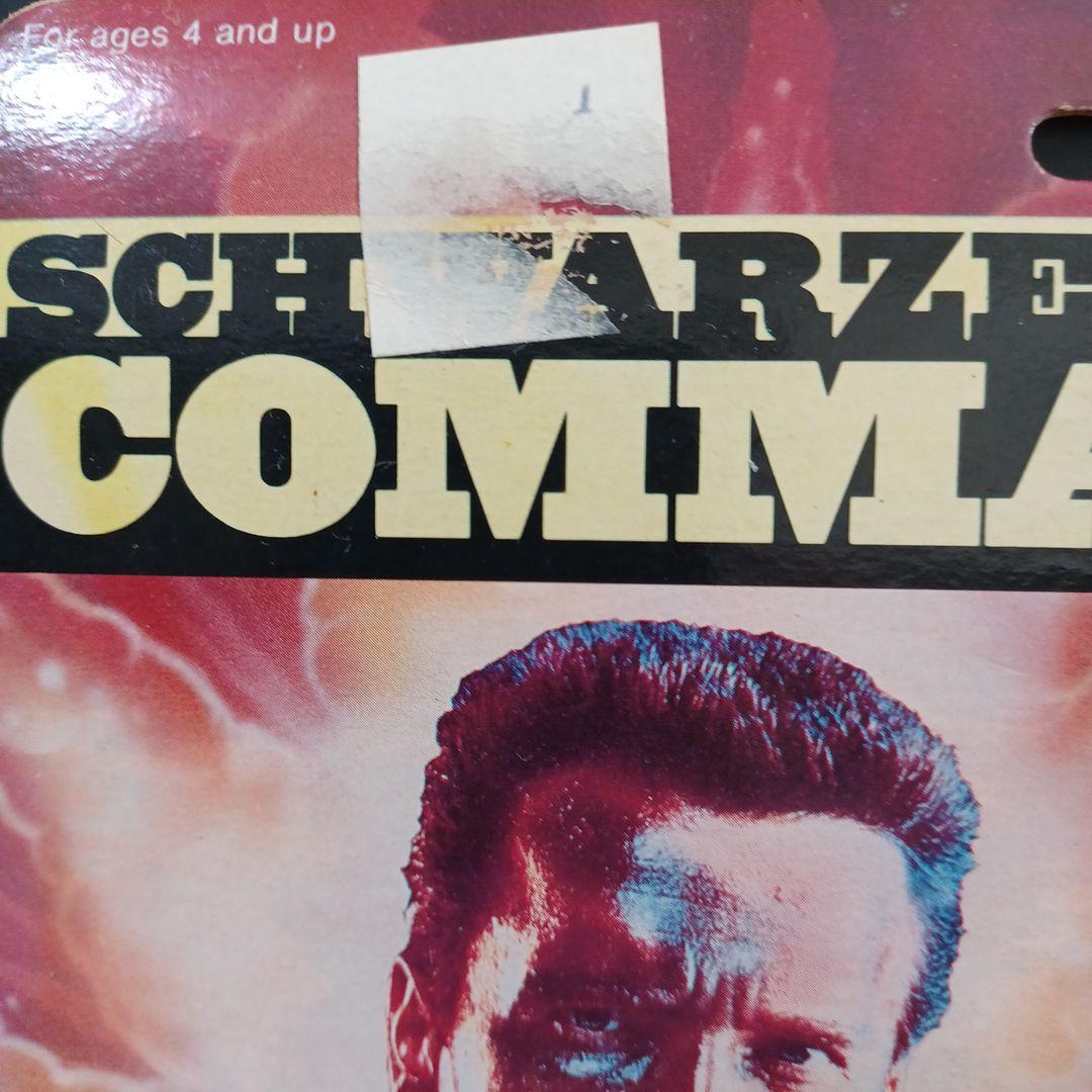 映画「コマンド―」アーノルド・シュワルツェネッカー主演　可動式現地物フィギュア