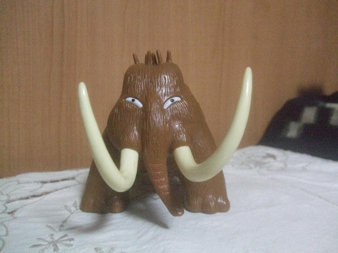 コスモ信用組合★マンモスの貯金箱★未使用品