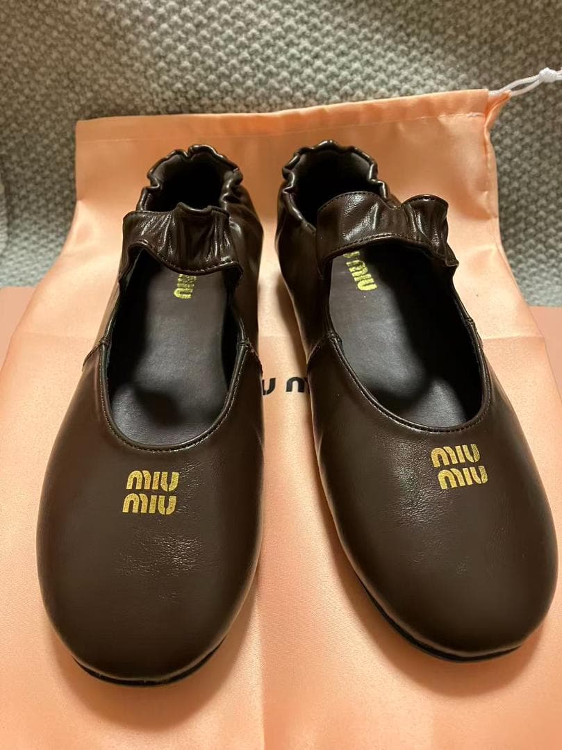 ブラウン　バレエシューズ メリージェーン　ロゴ　靴