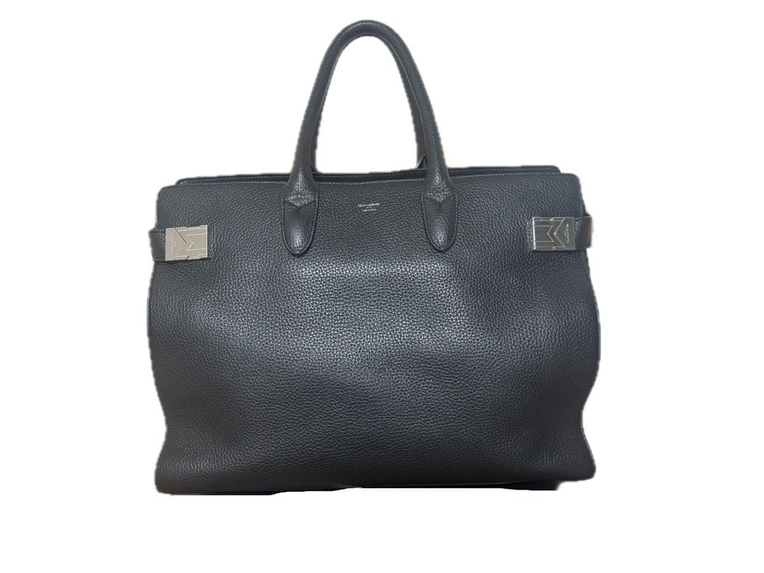 m*o様 【2026早い者勝ち】ペッレモルビダ　レザービジネスバッグ