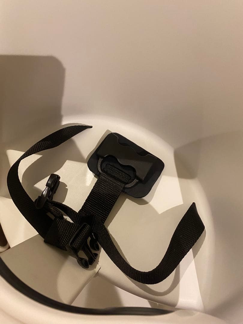 廃盤品　ベビービョルン ハイチェア　ホワイト　ハーネスあり