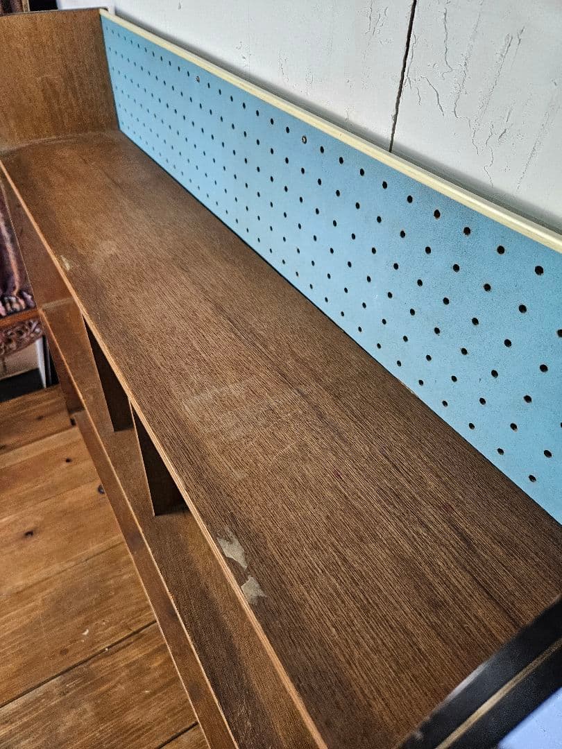 ジャパンヴィンテージ 昭和の古い飾り棚 ブックシェルフ 本棚 ラック 脚付き