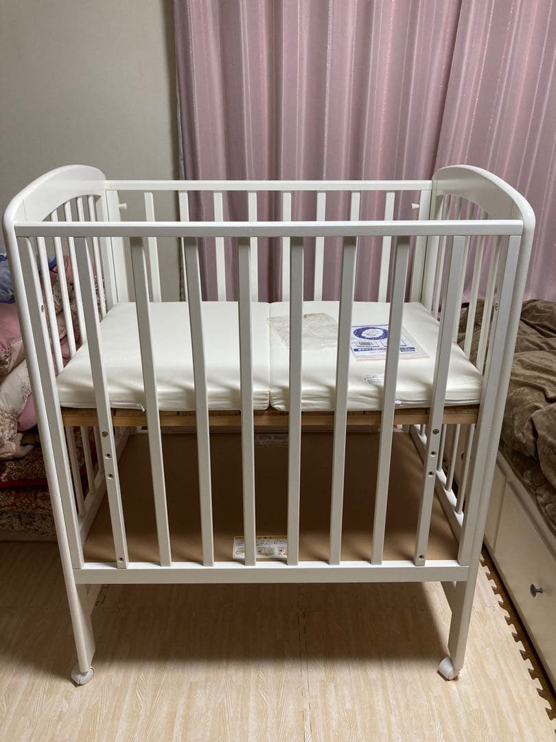 カトージ　ベビーベッド　ハイポジションミニベッド　アーチ　ホワイト　02028