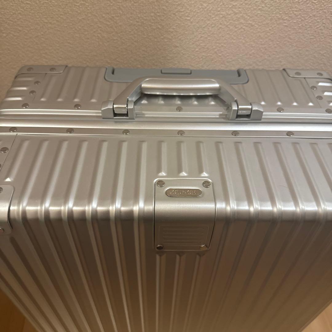 OUNCEアルミ合金 ボディスーツケース サイズ 70L 7泊〜8泊　シルバー