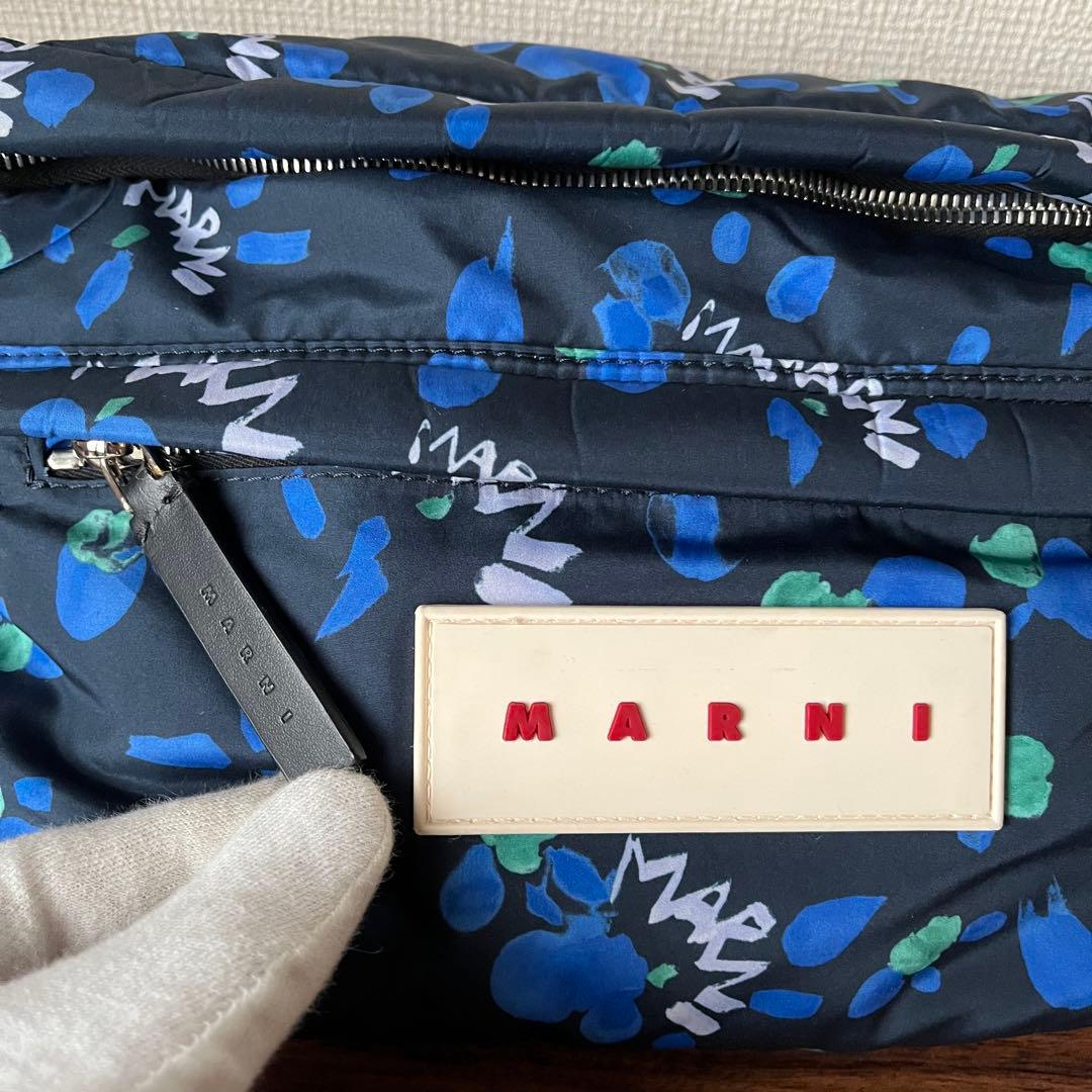 【美品！！】MARNIマルニ ボディバッグ ナイロン ブルー フラワー 花柄