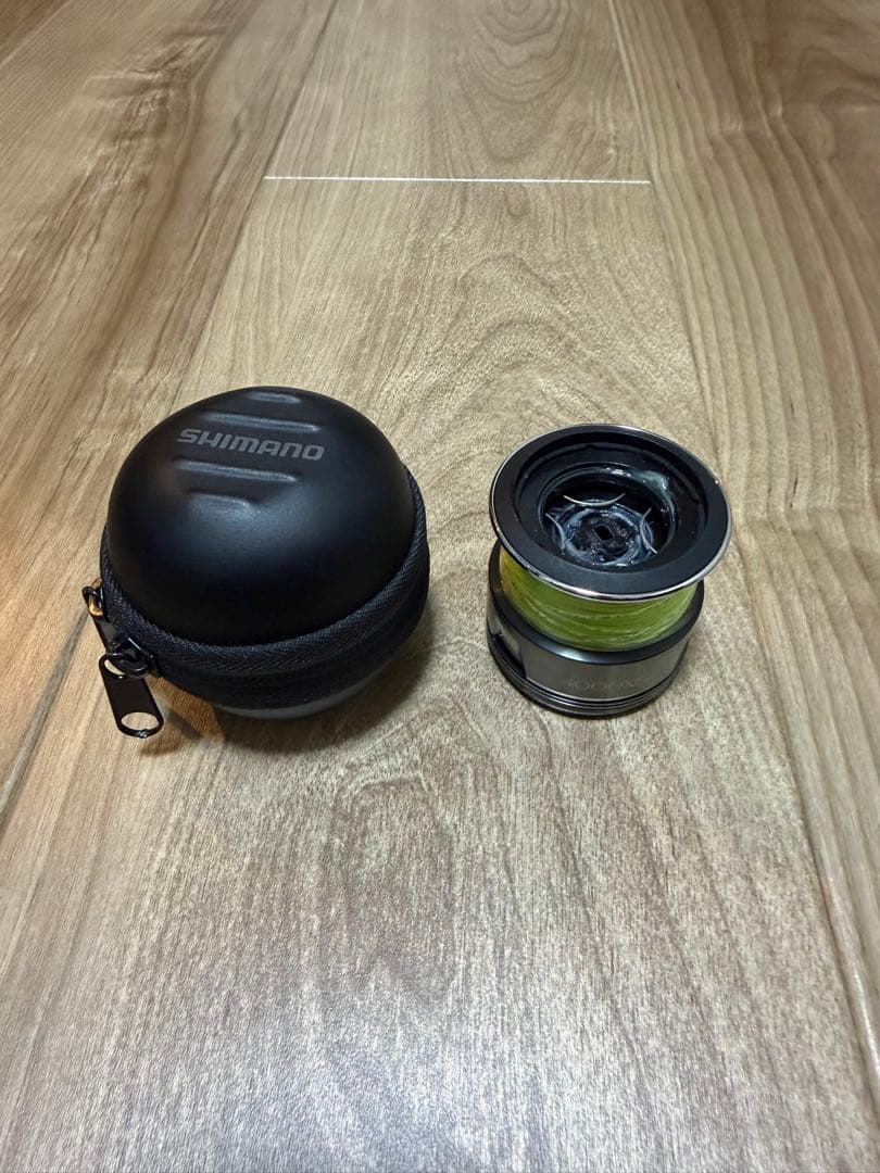 シマノ　24ツインパワースプール・4000XG 純正スプールケース付