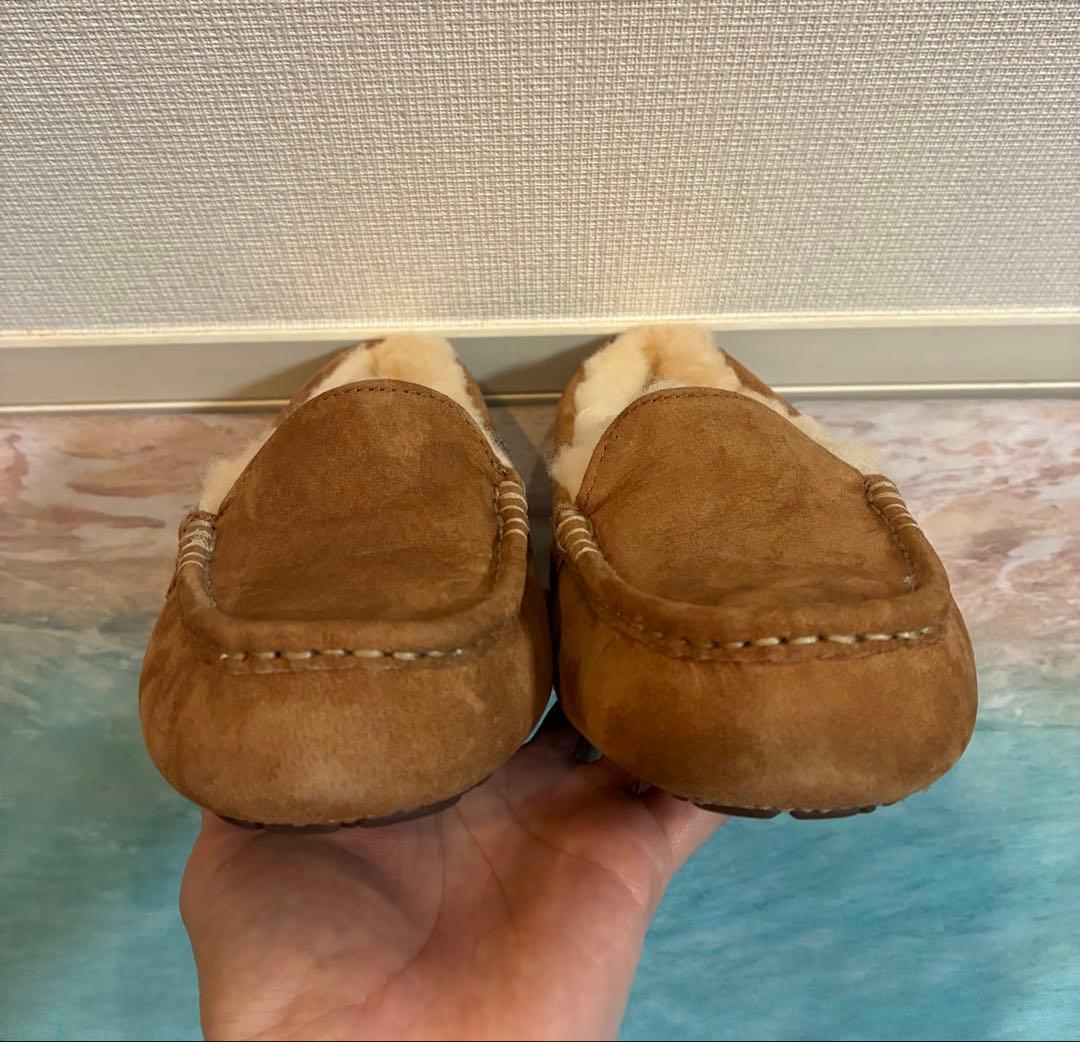 新品　UGG アグ　タゴタ　ローファー　モカシン　キャメルベージュ　24㎝