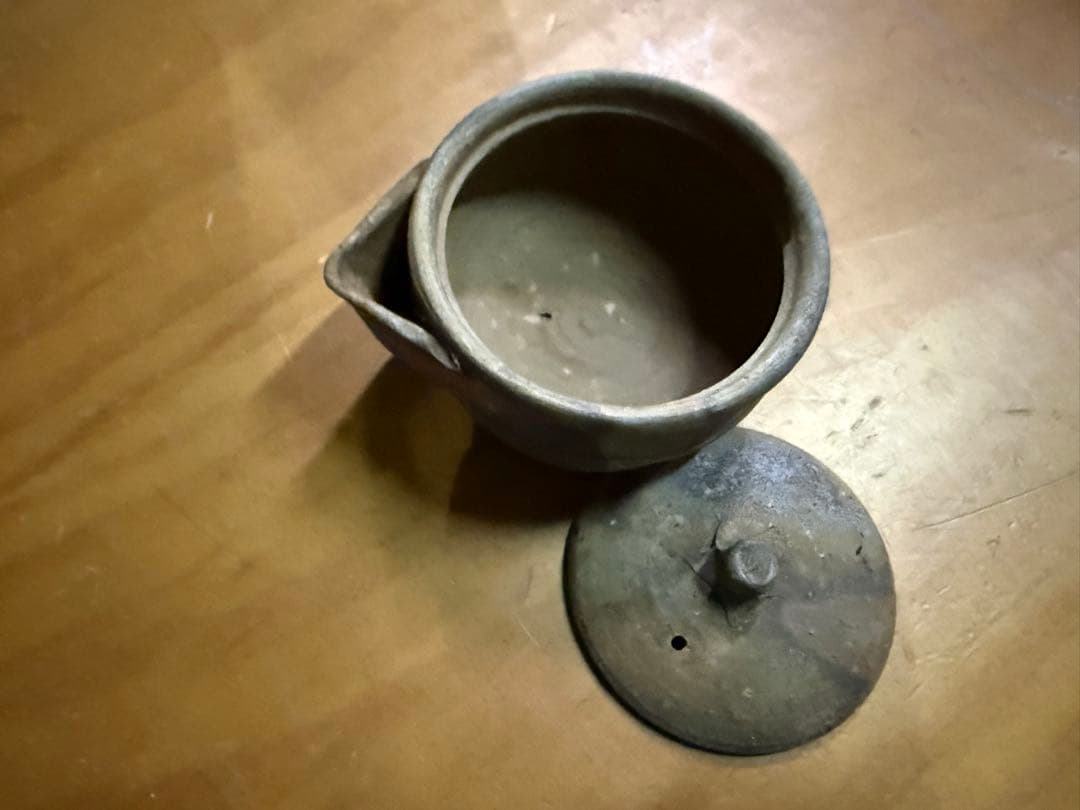 陶器製の急須