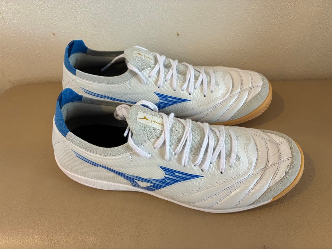 ミズノ モレリア NEO SALA β JAPAN IN 25.5