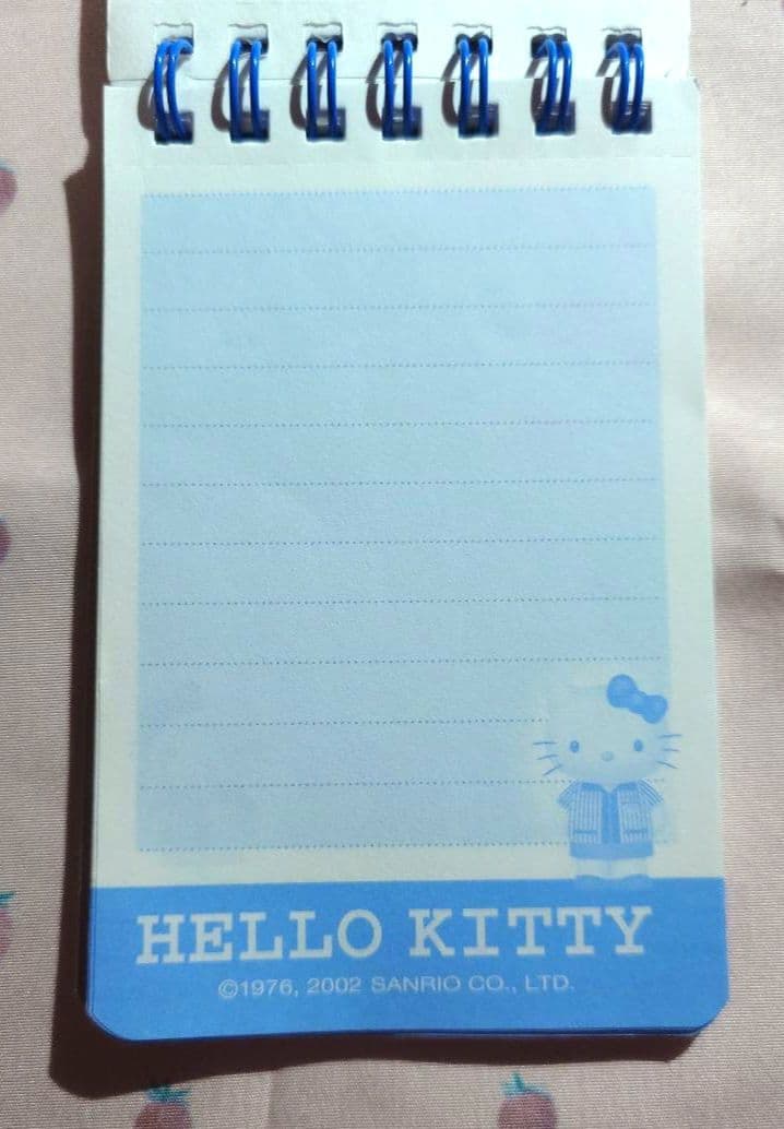 レア　レトロ　ハローキティ メモ帳 ポケットサイズ