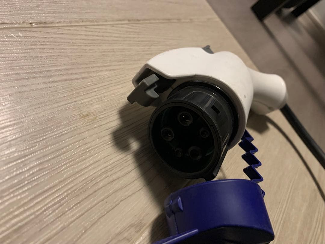 日産 リーフ ZE1 純正 充電ケーブル 200V 7.5m 動作確認済 美品