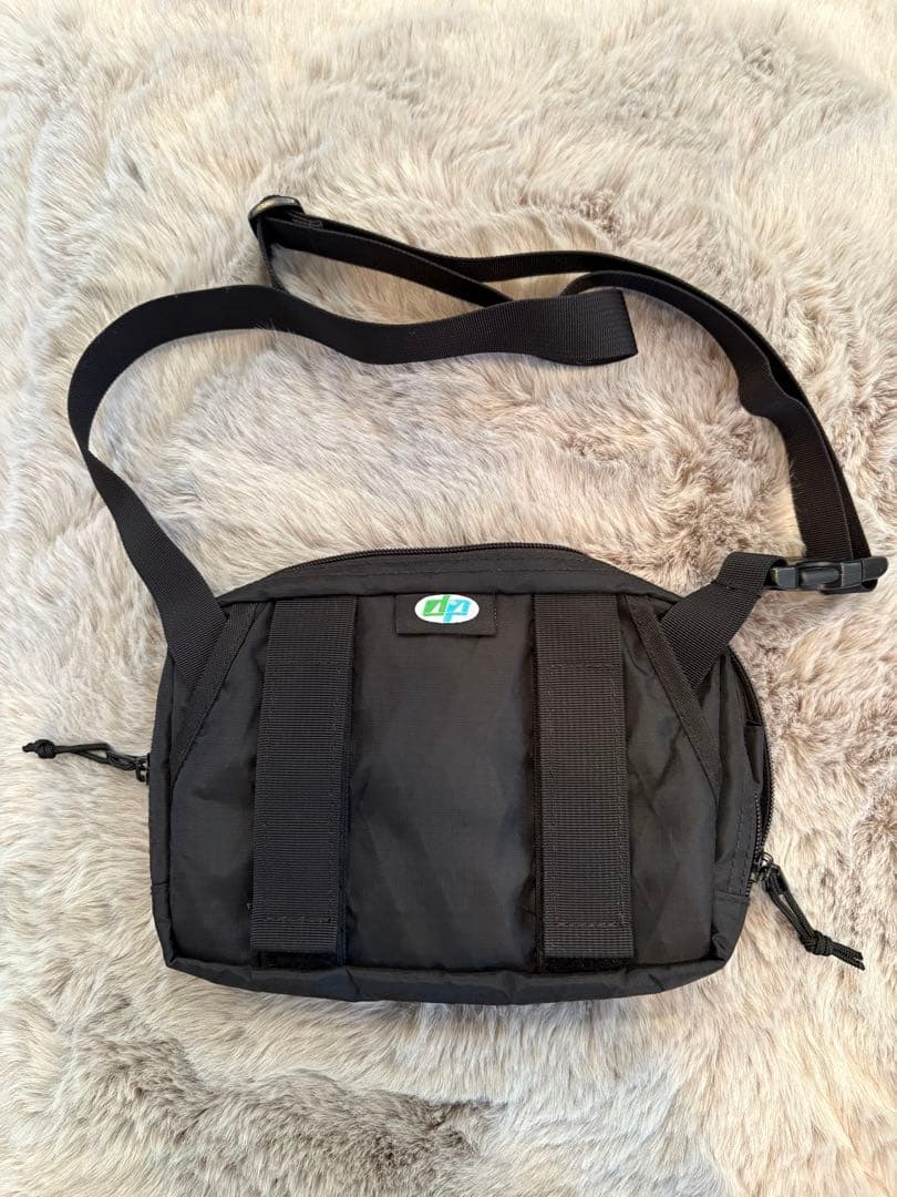 Supreme BLACKショルダーバック