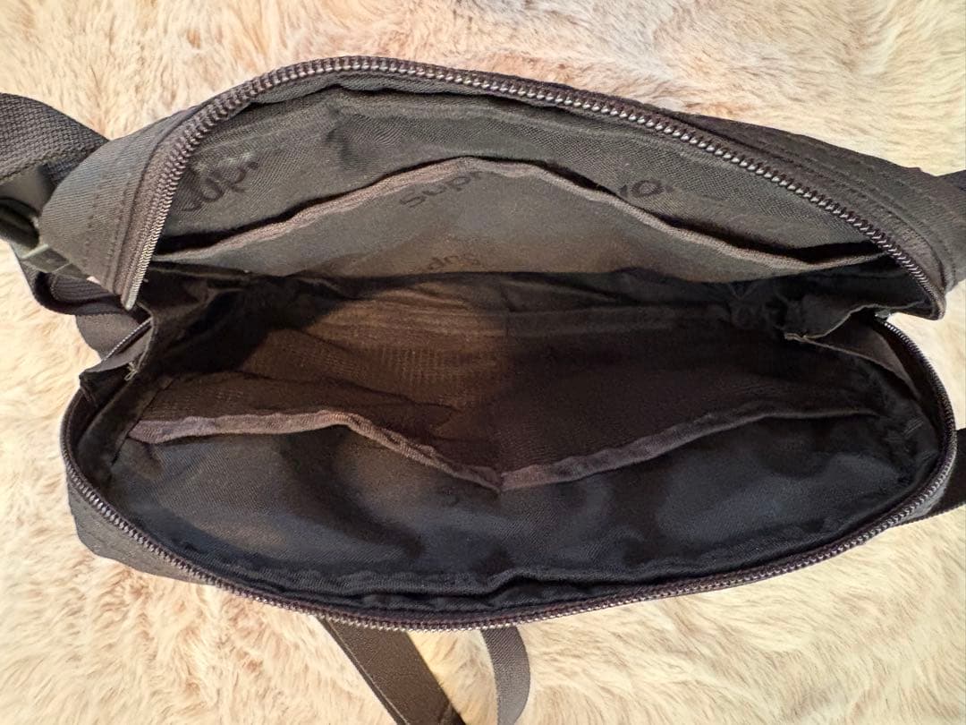 Supreme BLACKショルダーバック