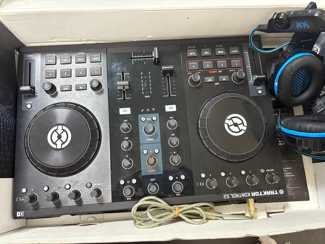 【最終値下げ】TRAKTOR KONTROL S2 DJコントローラー