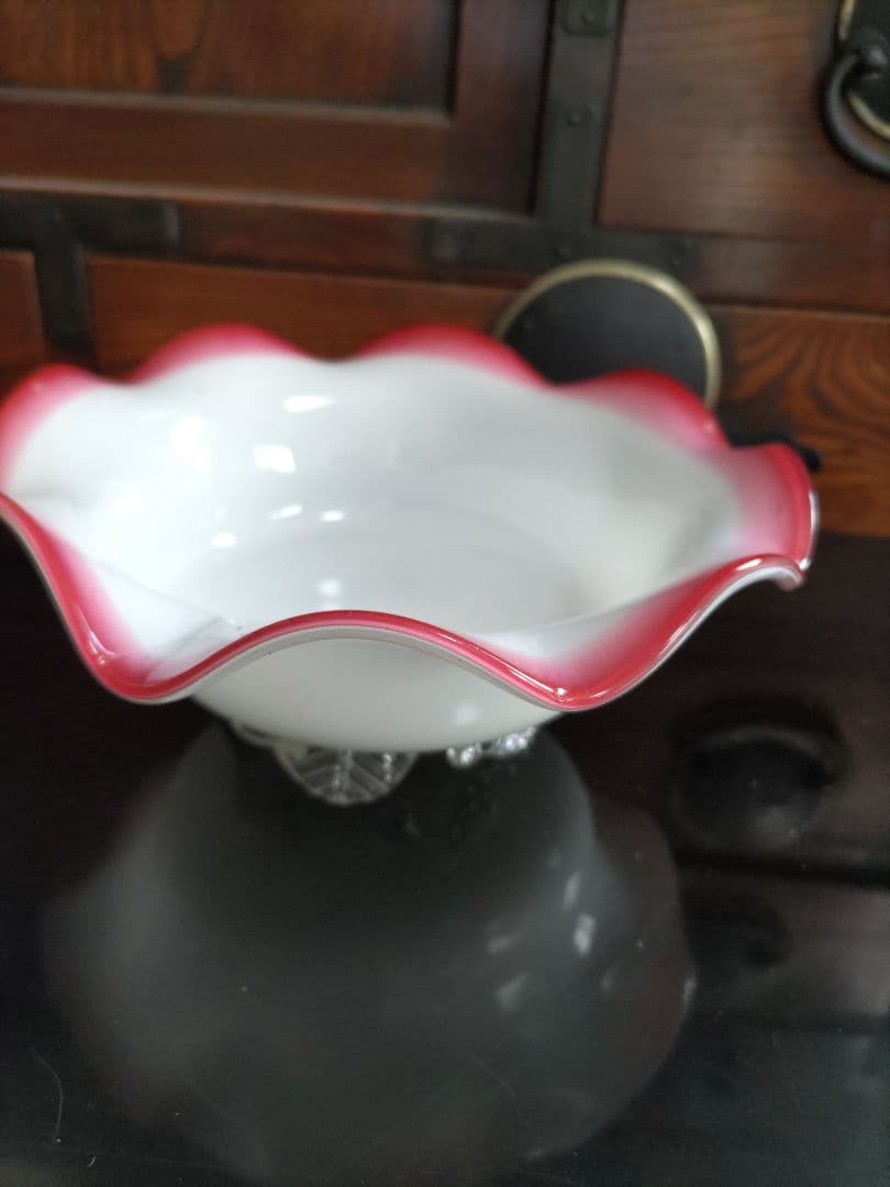 明治文化の薰風　花開く開化の粋　乳白赤縁氷コップ　貴重な当時物　最終特価販売