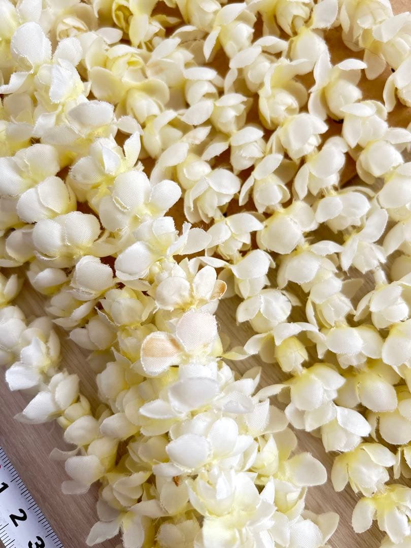 3058. フラダンス　タヒチアン　レイ　フラワーレイ　ピカケ　5連　ホワイト系