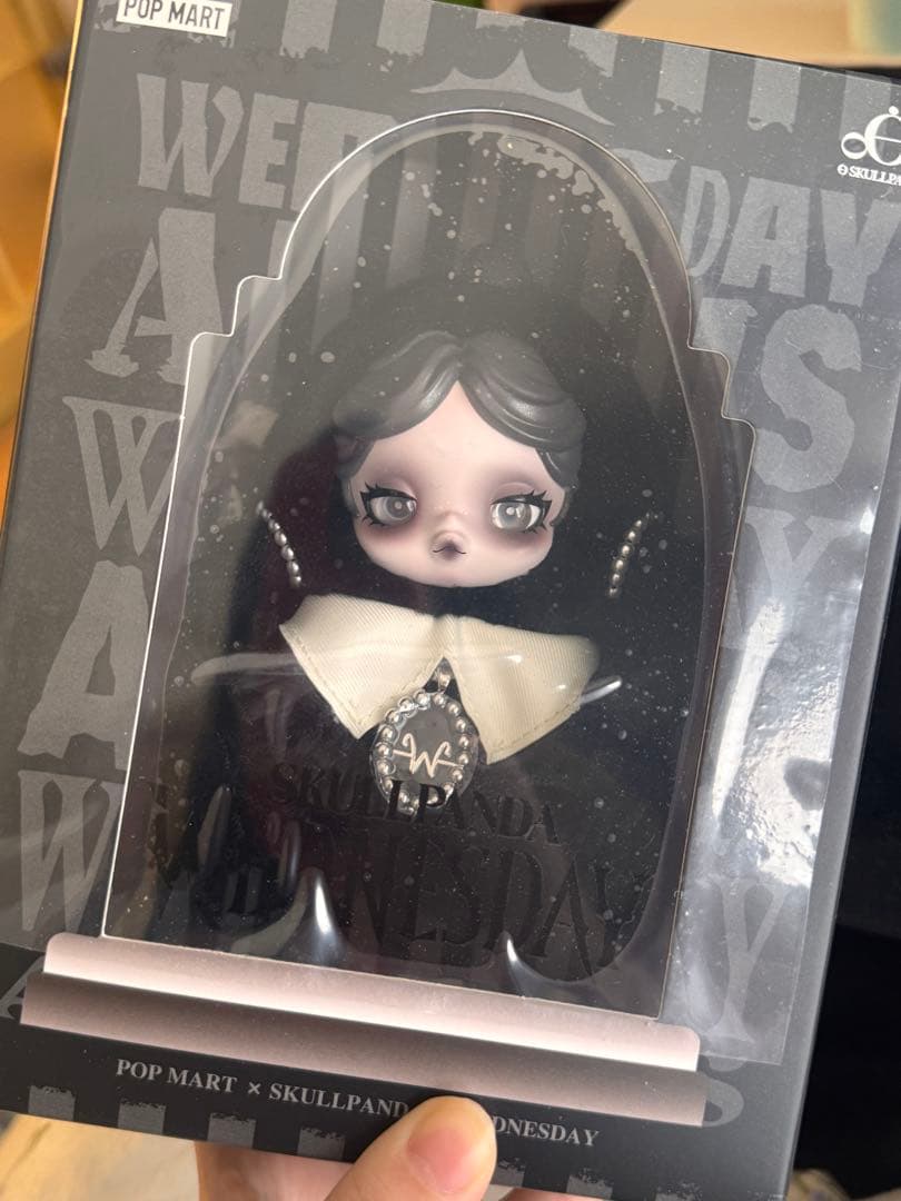 POP MART WEDNESDAY SKULLPANDA アメリカ 限定