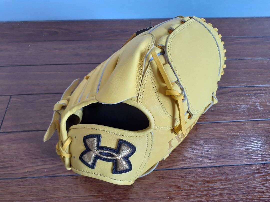 アンダーアーマー硬式投手用カラー:LMNレモンイエロー50％オフ