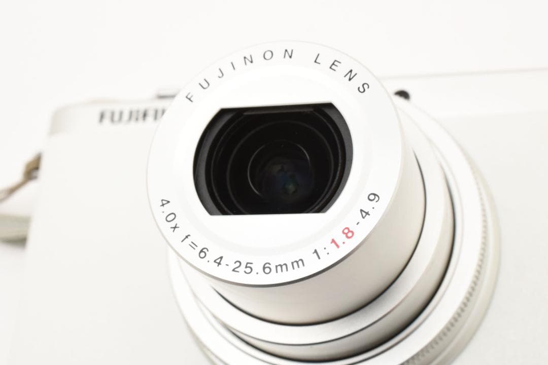 Fujifilm XQ2 ホワイト コンパクトデジタルカメラ