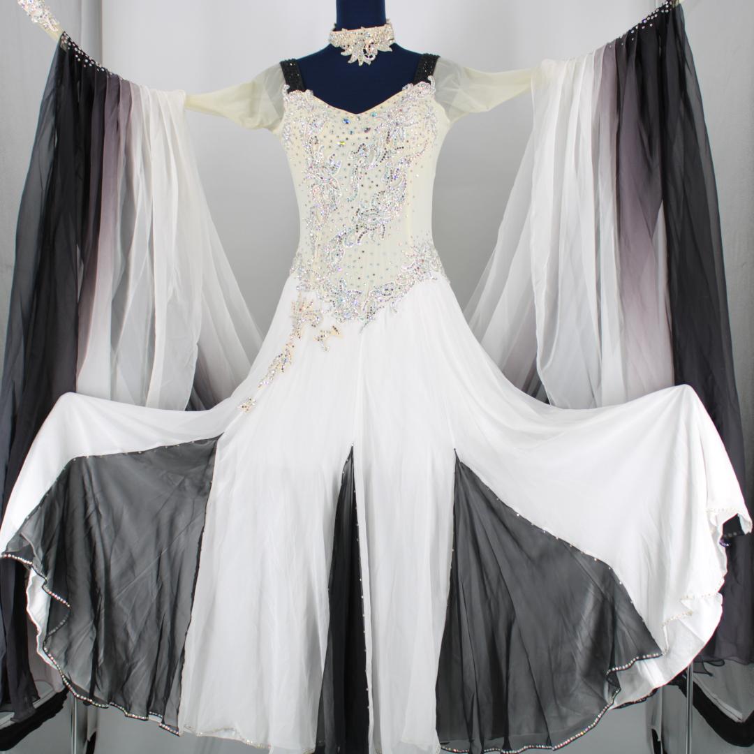 【美品 社交ダンス衣装】ホワイト×豪華フロート ワンピース ドレス ブラック