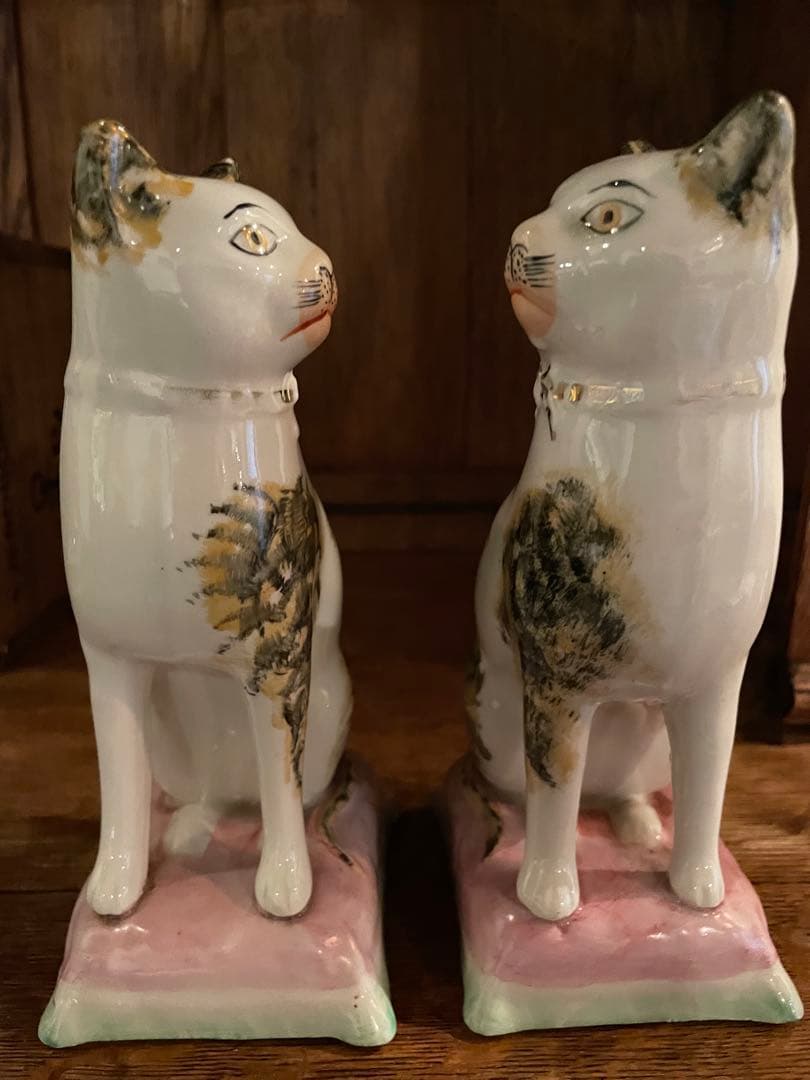 アンティーク雑貨 ANTIQUE STAFFORDSHIRE POTTERY SEATED CAT