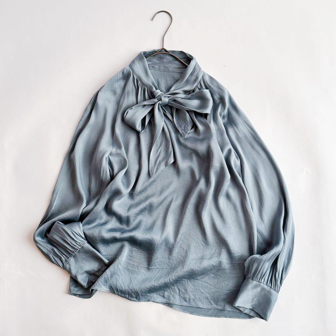 トゥモローランドコレクション ウォッシャブルサテン ボウタイギャザーブラウス