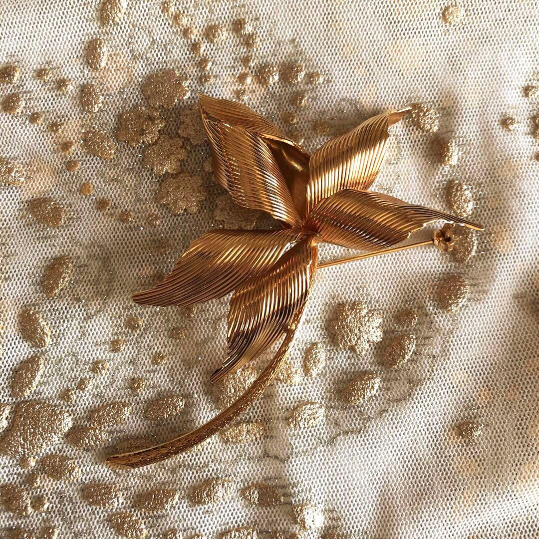 ディオール　DIOR ブローチ