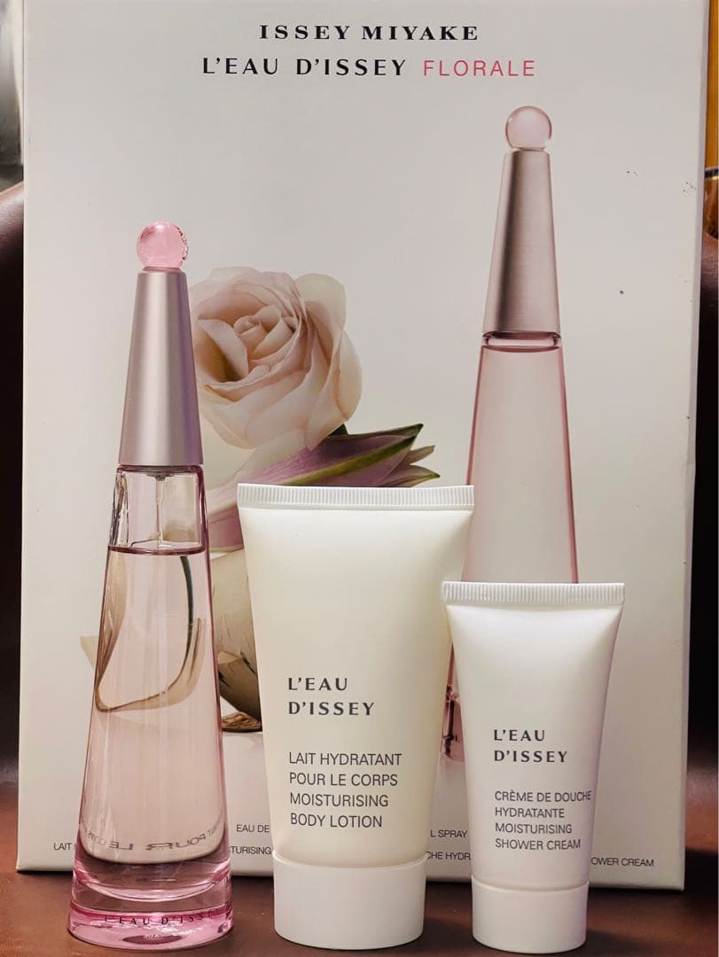 未使用 イッセイミヤケ コフレセット ロードゥイッセイ　フローラル 50ml