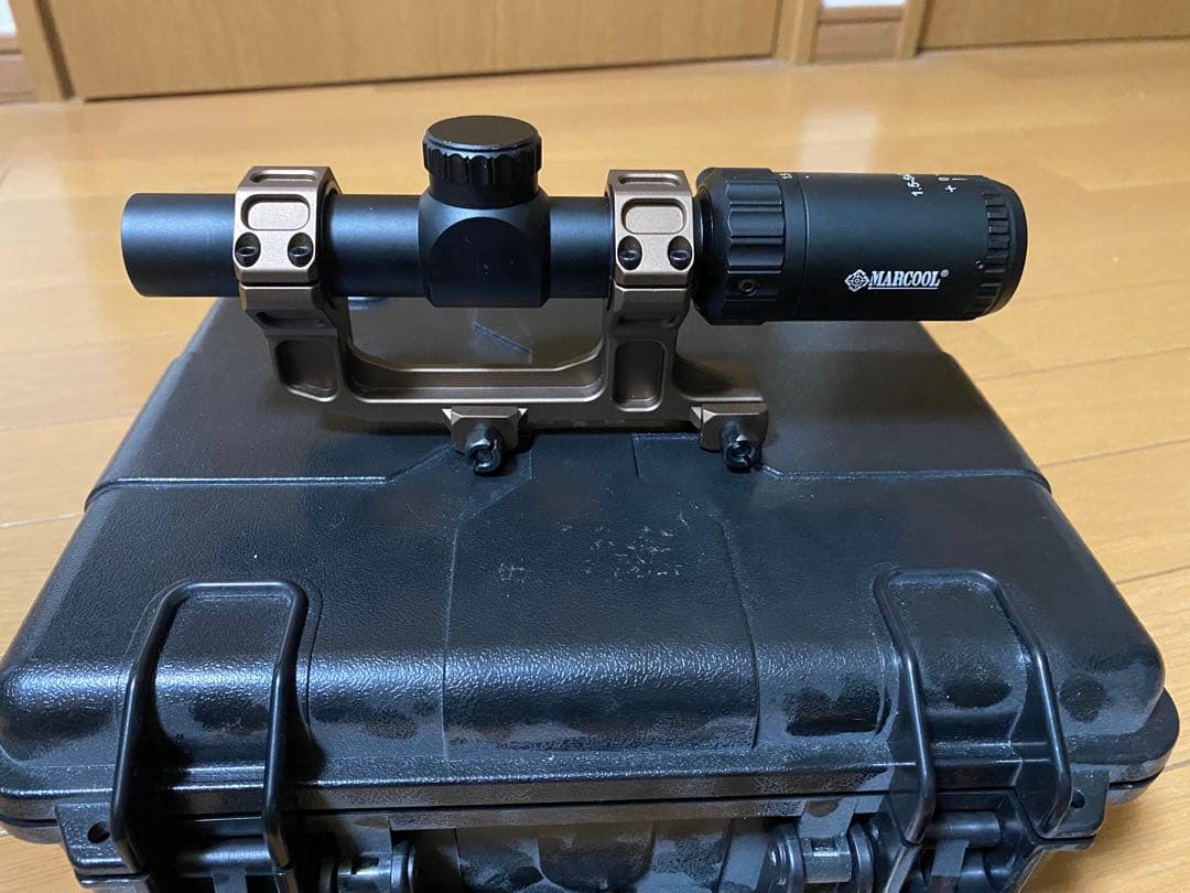 MARCOOL 1.5〜5x20 ショートスコープ マウント付き