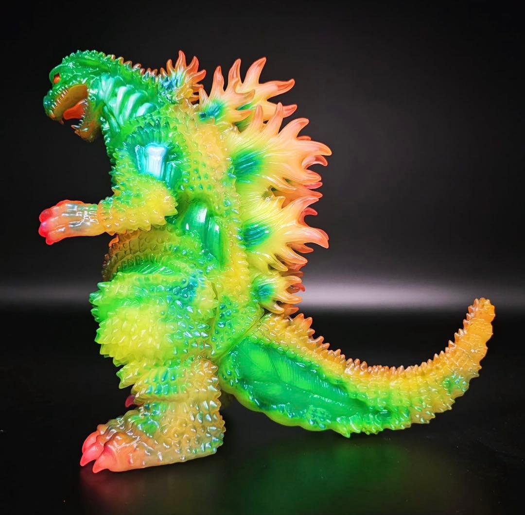 赤目天使　ゴジラ　蓄光