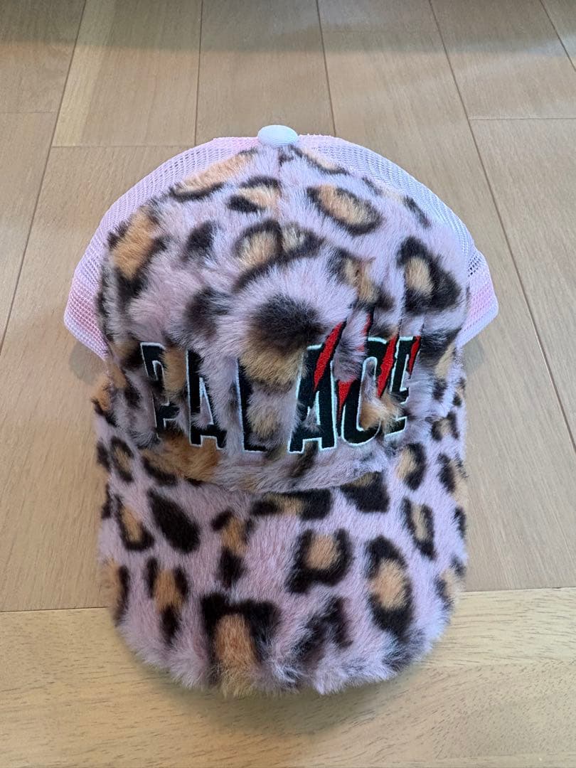 Palace 25AW Claw Furry Trucker ピンク　キャップ