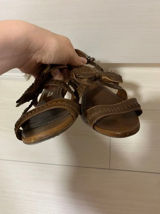 Miu Miu bow サンダル と adidas nmd