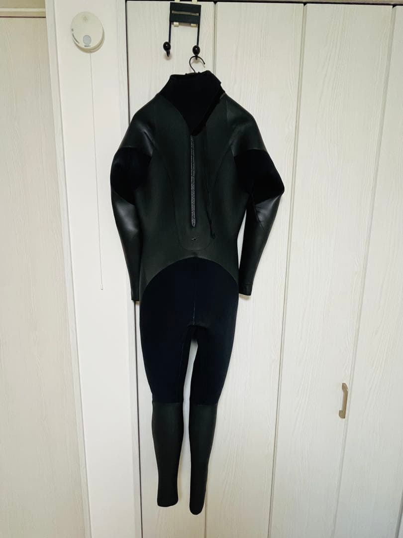 (値下げしました)blacklist セミドライスーツ　all3mm