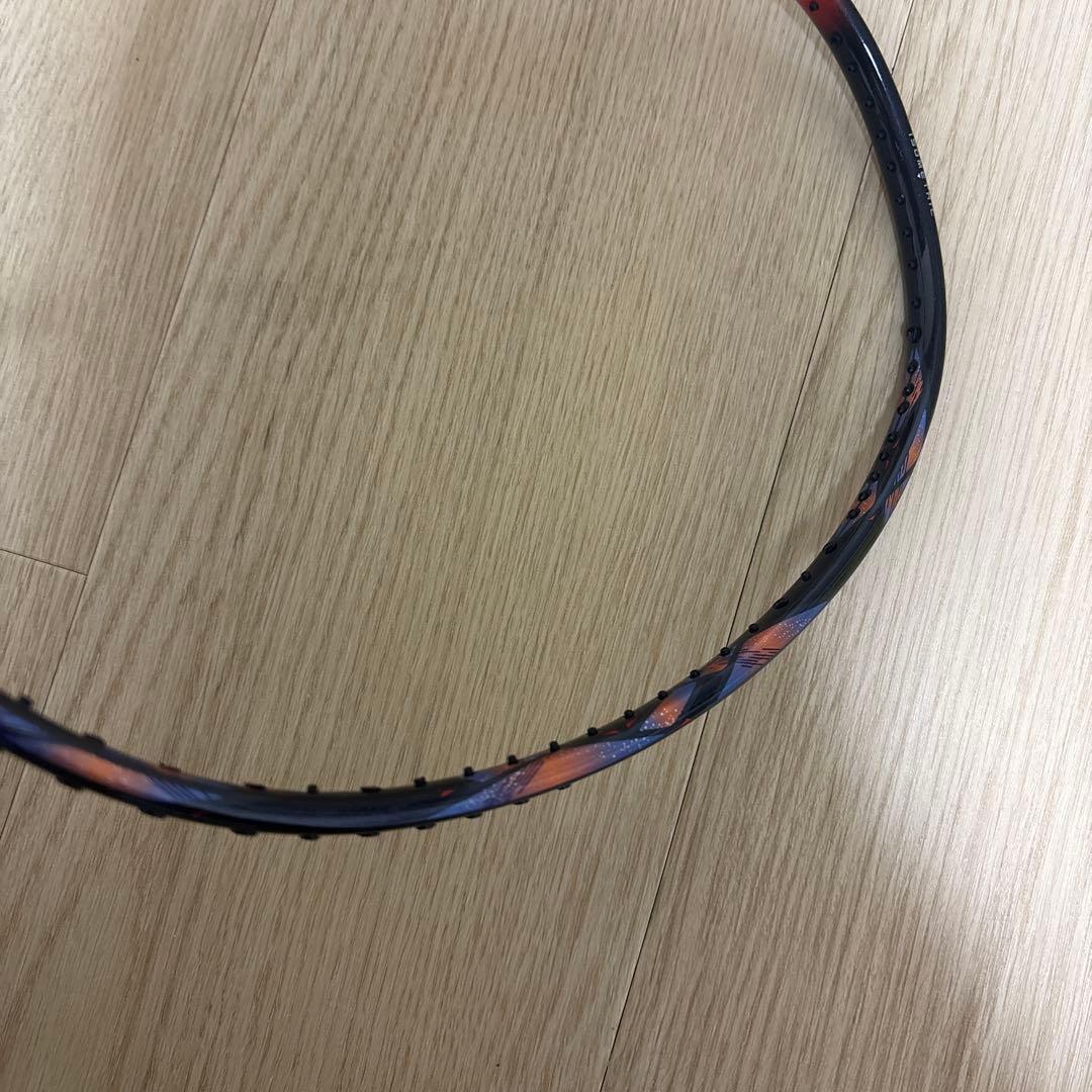 バドミントンラケットアストロ77プロ