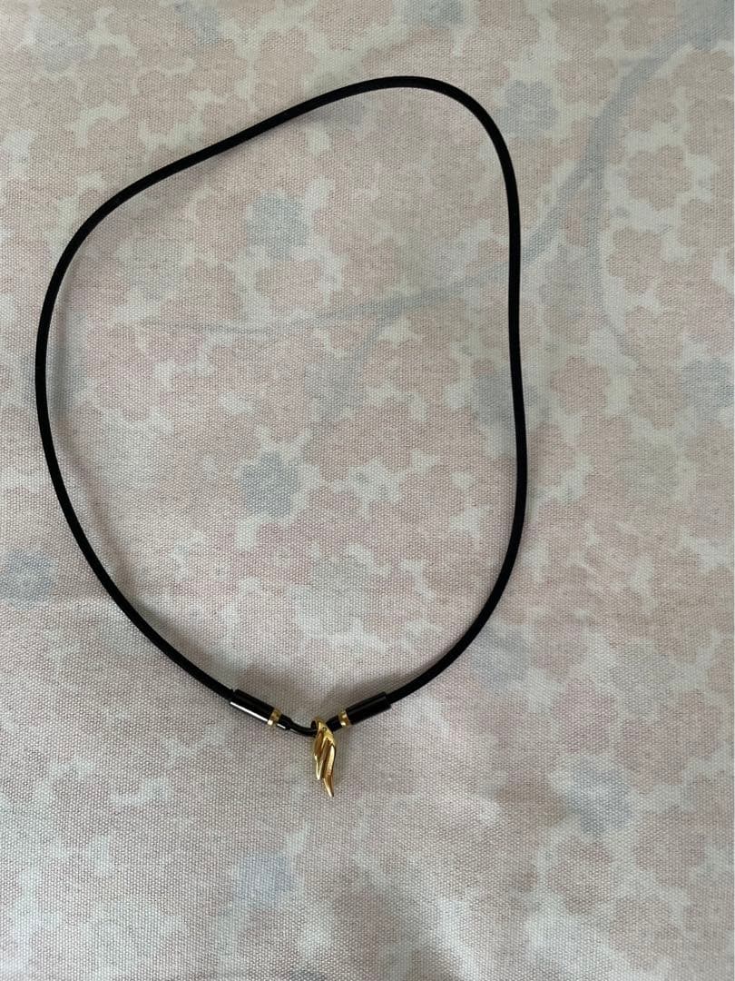 ファイテンRAKUWAネック　ウィングスゴールド