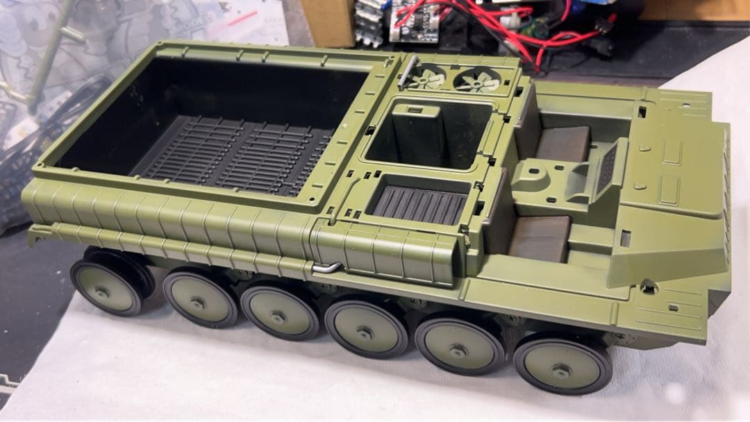 WPL E-1 1/16 新品 塗装 再組立て 金属履帯 等変更 新品 技適付き