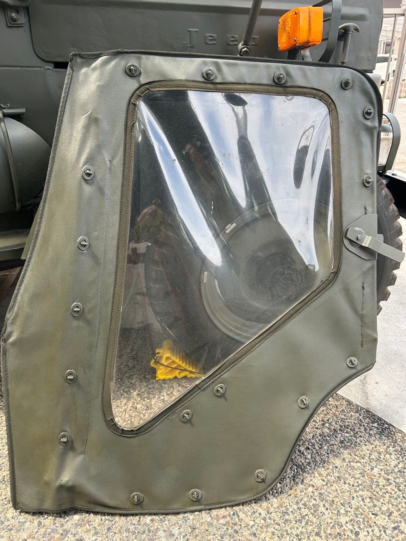 三菱ジープドア　りゅう