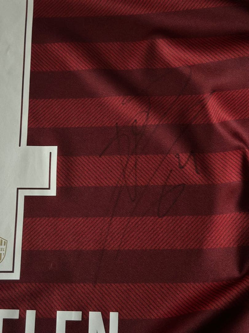 ヴィッセル神戸　フェルマーレン　サイン入りユニフォーム