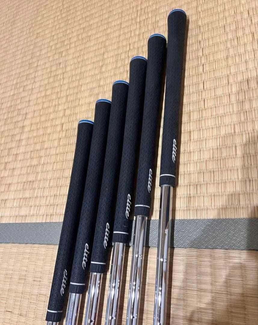 レフティ　タイトリストT100アイアン2019モデル多少値段交渉OK