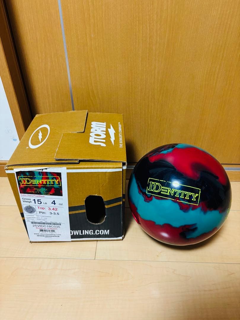 STORM IDENTITY ボウリングボール　15P 4オンス　値下げ