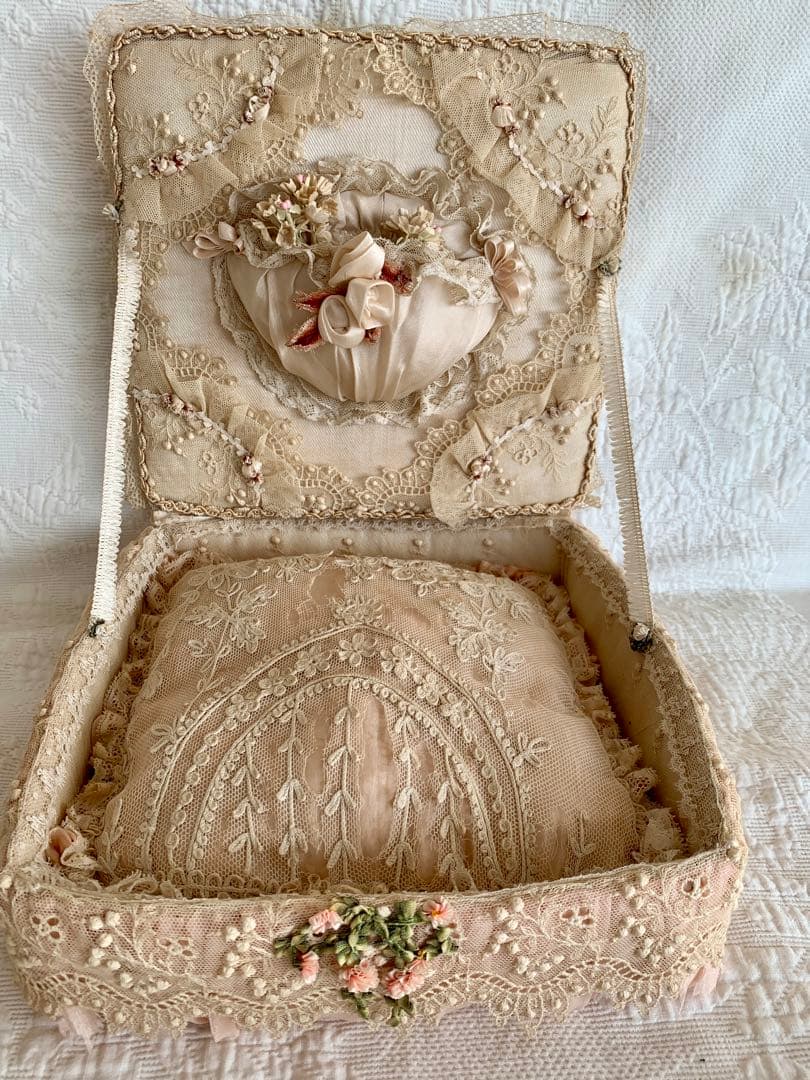 専用ページになります※ロココプレゼンテーションボックスミニョネットビスクドール