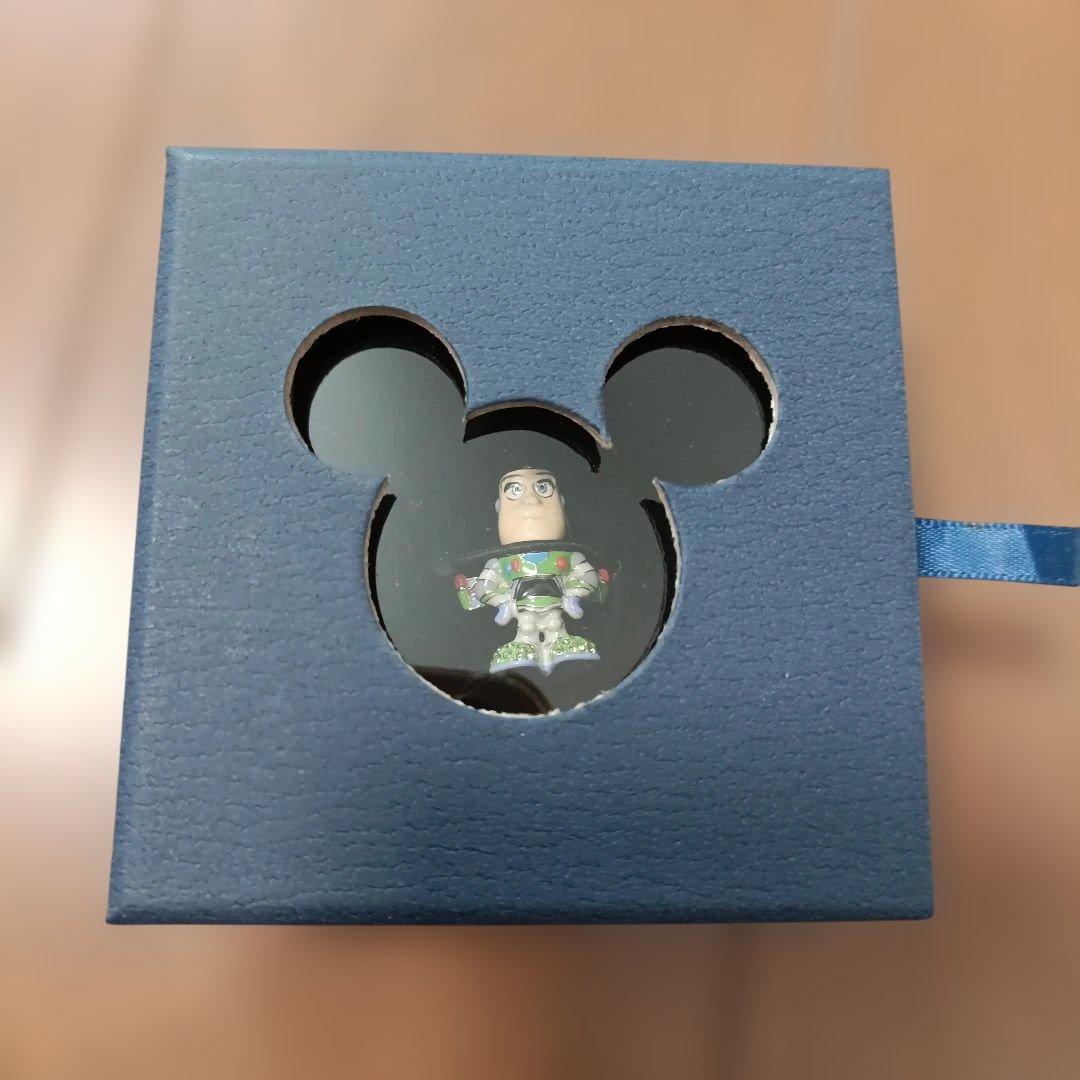 ディズニー スワロフスキー ® クリスタル　バズライトイヤー ミニフィギュア