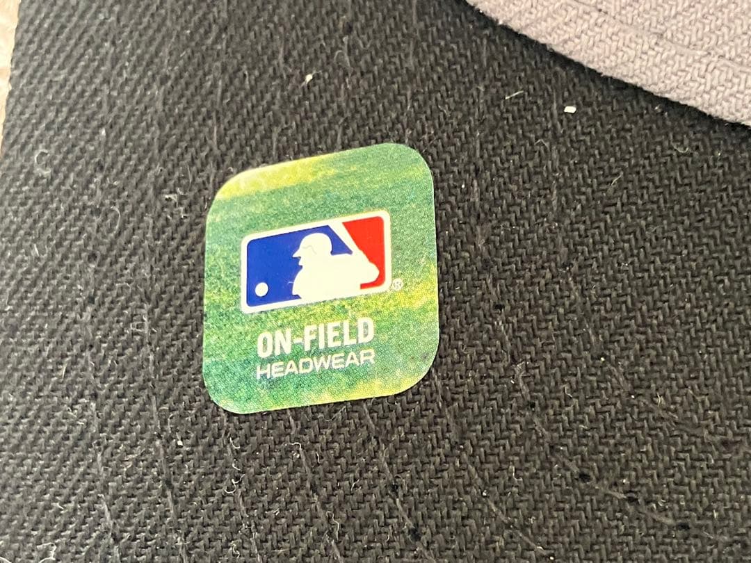 超レアデコピン&大谷サイン入り刺繍入りドジャースワールドシリーズ2024キャップ