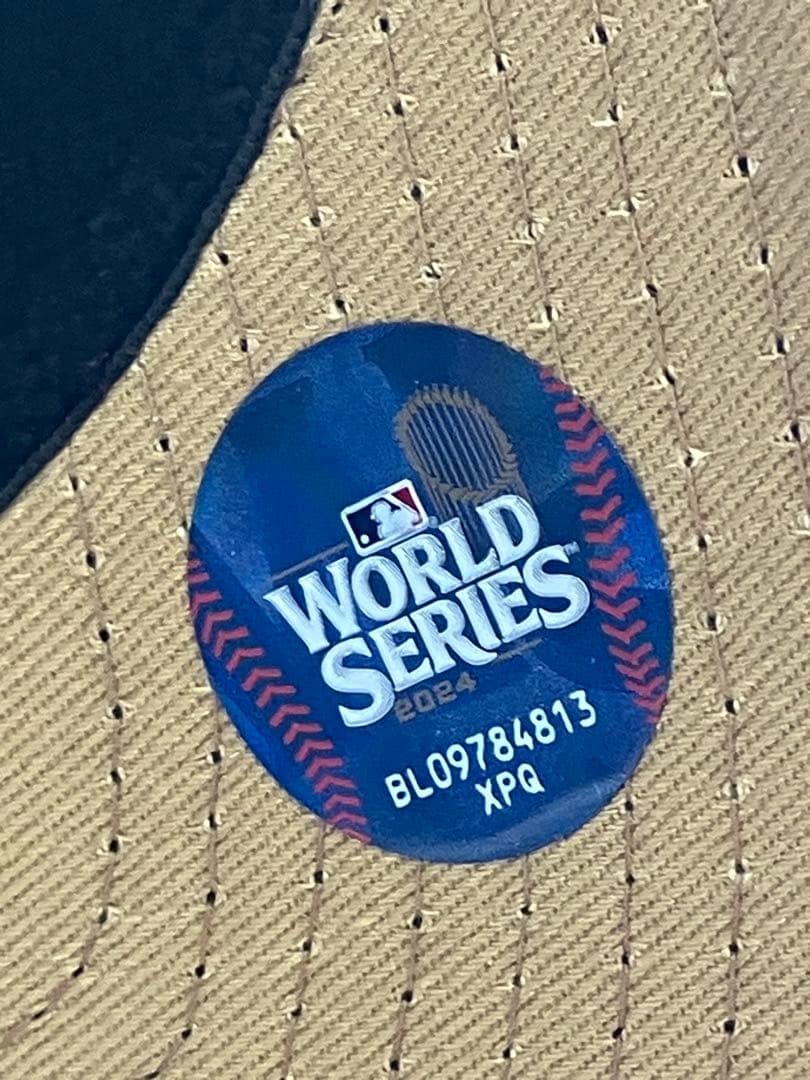 超レアデコピン&大谷サイン入り刺繍入りドジャースワールドシリーズ2024キャップ