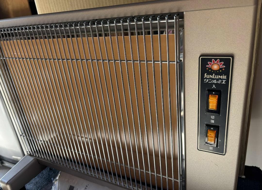 サンルミエ キュート 遠赤外線 暖房器 E800LS パネルヒーター Used