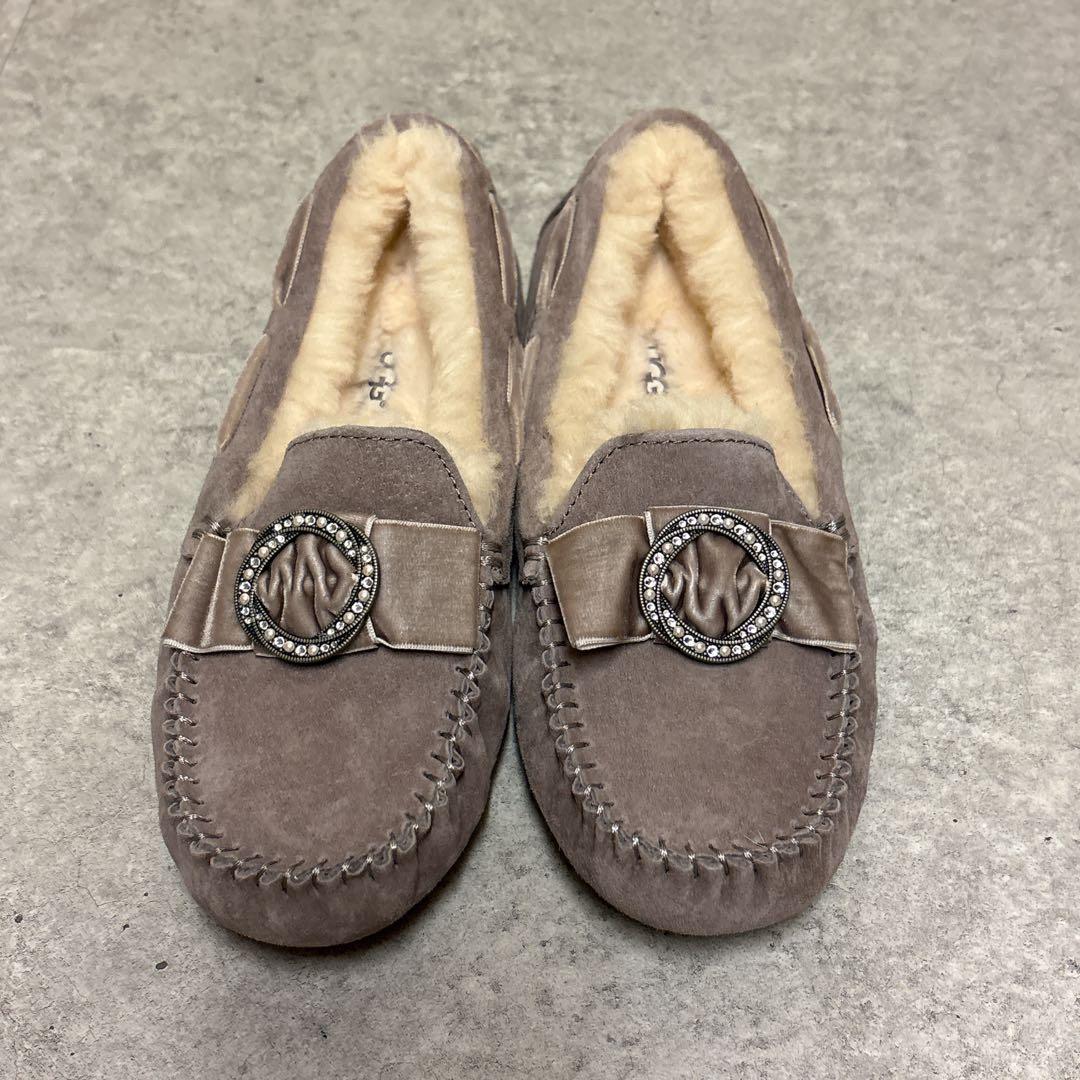 レア✨️未使用✨️UGG アグ モカシン ダコタ ブローチ スリッポン SYGR