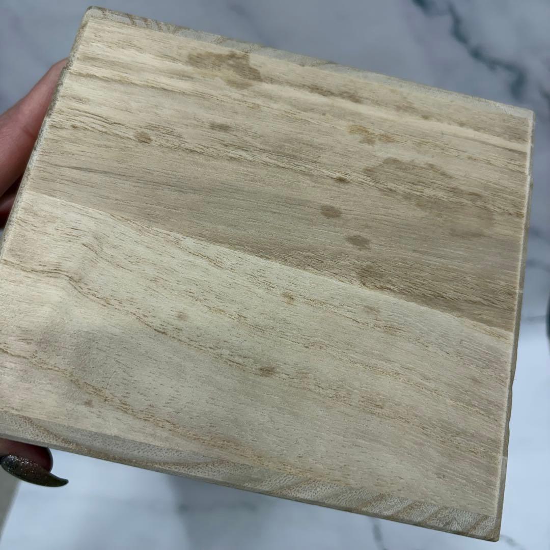 新品　未開栓　森伊蔵 焼酎 1800ml 桐箱入り　かめ壷焼酎　芋焼酎