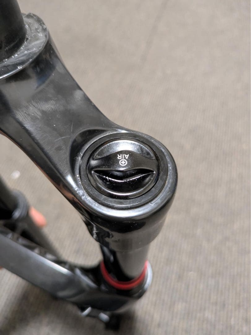 チ*ス様 300円スタート売切RockShox Revelation 27.5