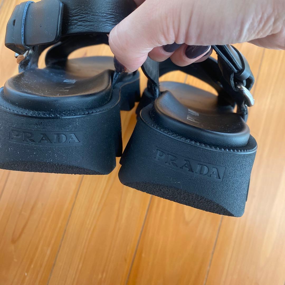 期間限定値下げPRADAサンダル